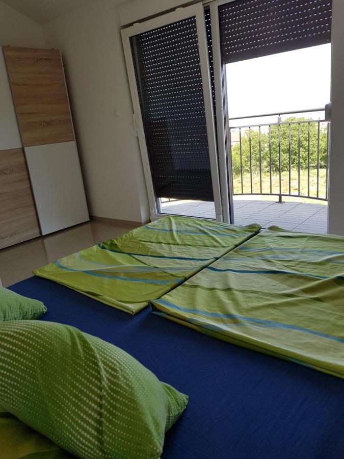 Apartmani Zaric Malinska Exterior foto